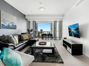 Modern 3 Bedroom Apartment with Ocean Views at Sierra Grand